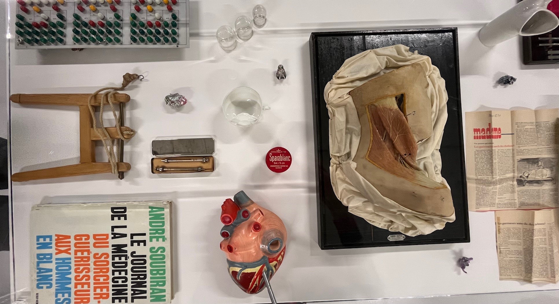 Anciens objets de la médecine